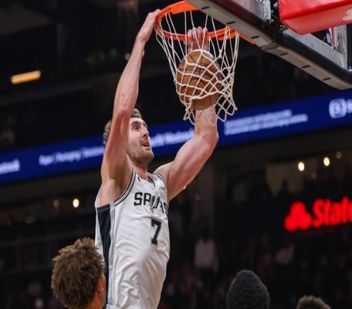 詹姆斯零三,分球得,湖人絕殺爵,爱游戏app,爱游戏官网,爱游戏体育官网,爱游戏体育app